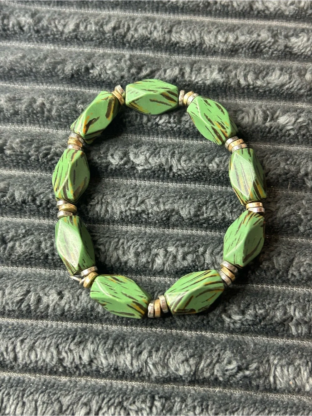 Olive Green Faceted Rice Bead Stretch Bracelet - Faux Wood Grain Chevron Pattern